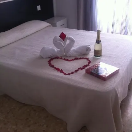 Playas Lloret -famous Family Fenals Apartment *
